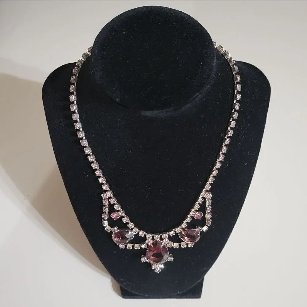 Vintage Purple Lavender Goldtone Rhinestone Necklace